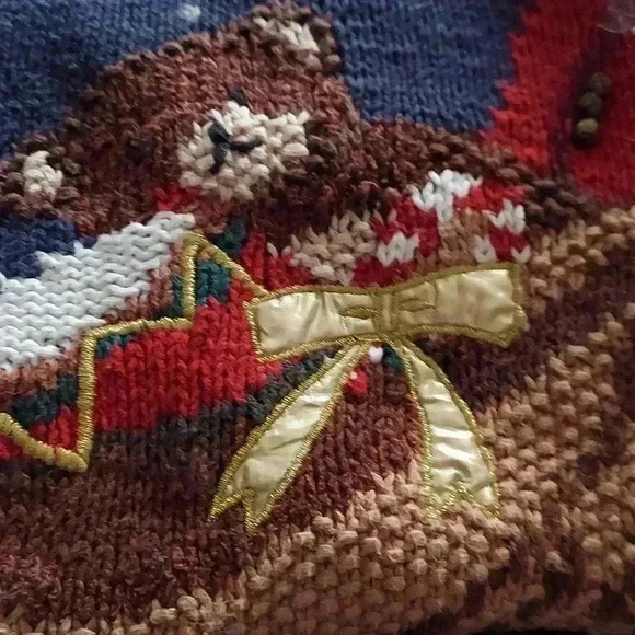 Beautiful Vintage Not Ugly Hand-Knit Santa Christmas Holiday Sweater - Picture 11 of 13